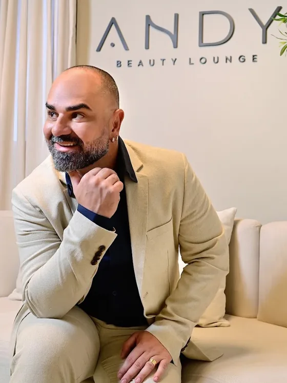 Andy no lounge